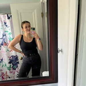 Meet your Posher, Nora